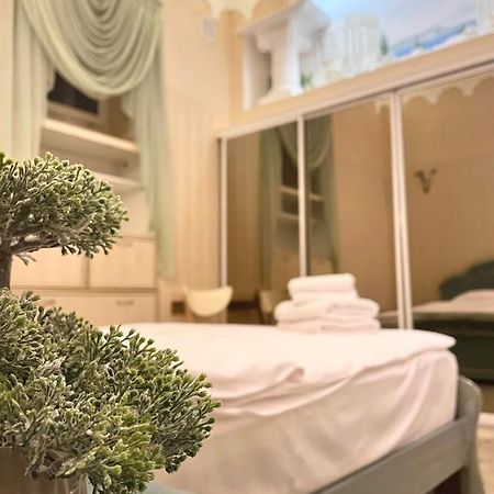 Apartamento Great One Bed Right Near Opera House Kiev Exterior foto