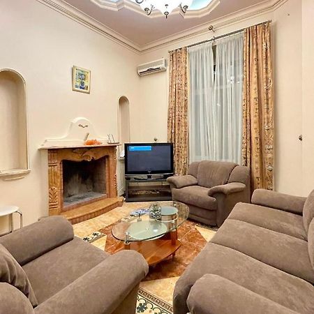 Apartamento Great One Bed Right Near Opera House Kiev Exterior foto