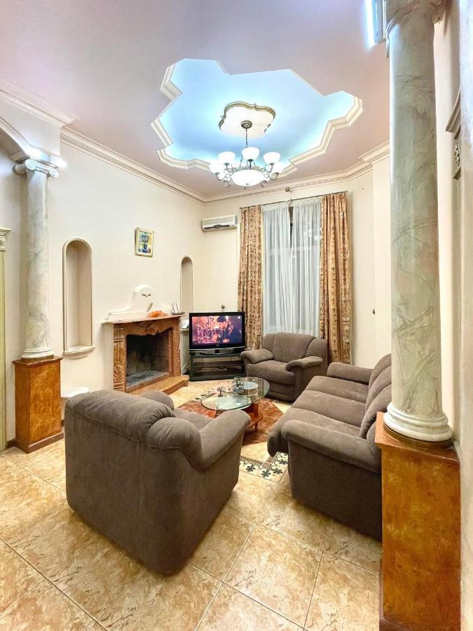 Apartamento Great One Bed Right Near Opera House Kiev Exterior foto