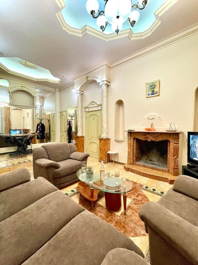 Apartamento Great One Bed Right Near Opera House Kiev Exterior foto
